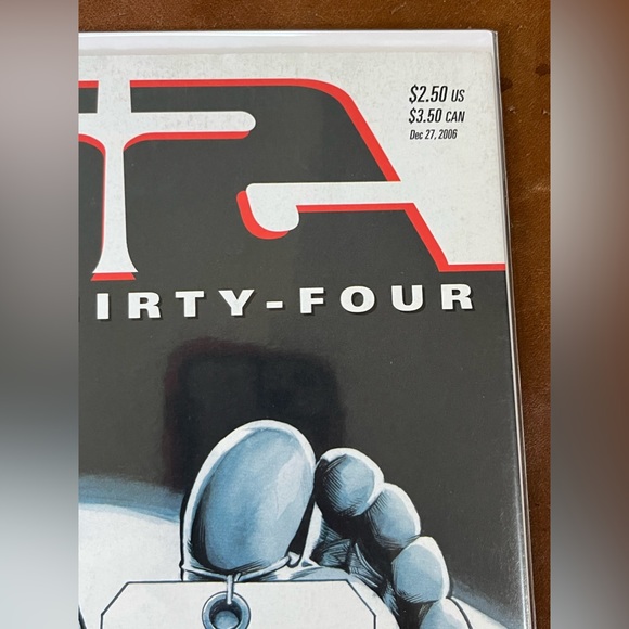 Fifty-Two #34 DC Universe 52 after Infinite Crisis JLA Justice League Boarded - Picture 2 of 3